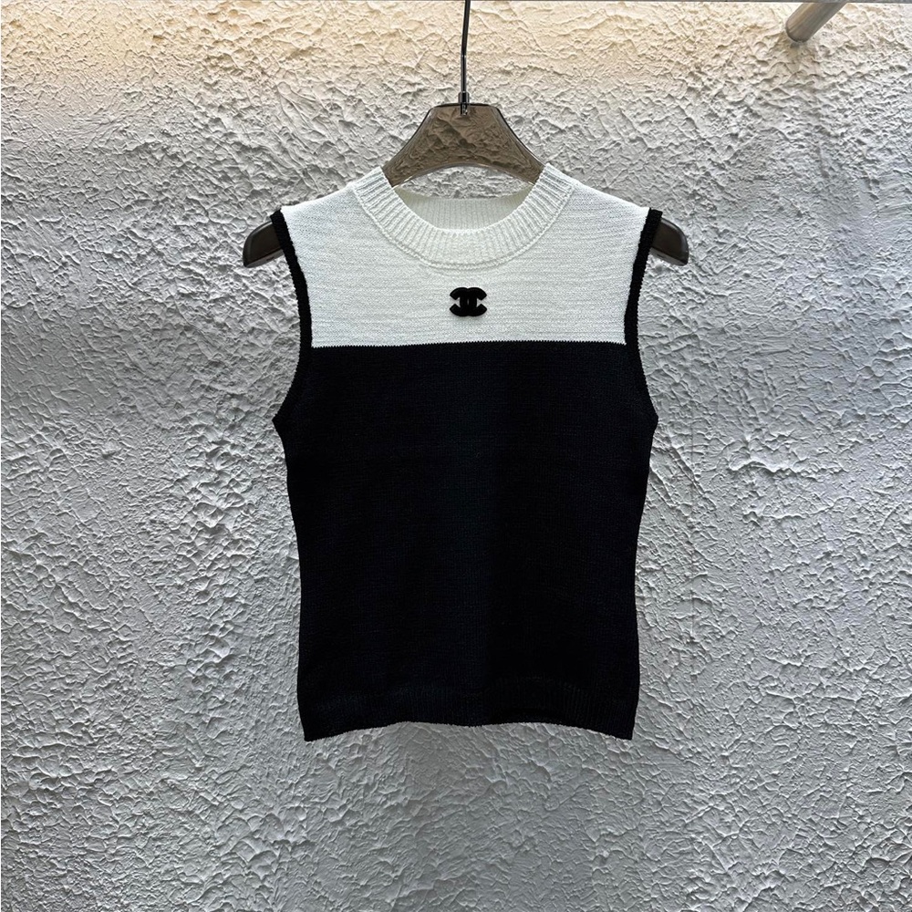 CHANEL Black and White Sleeveless Tank Top